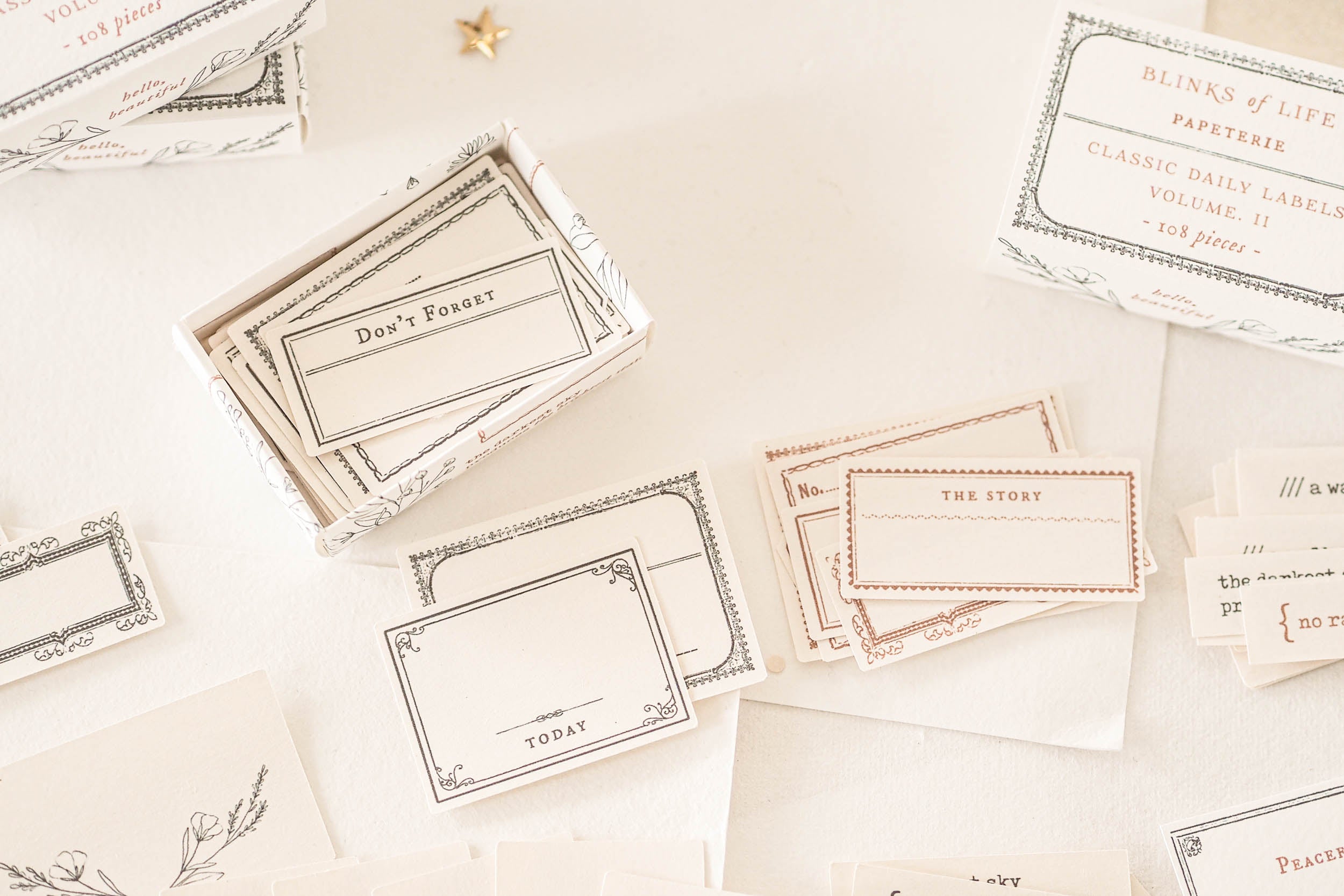 Blinks of Life - Classic Label Box Vol. II - Brown/Ivory Black