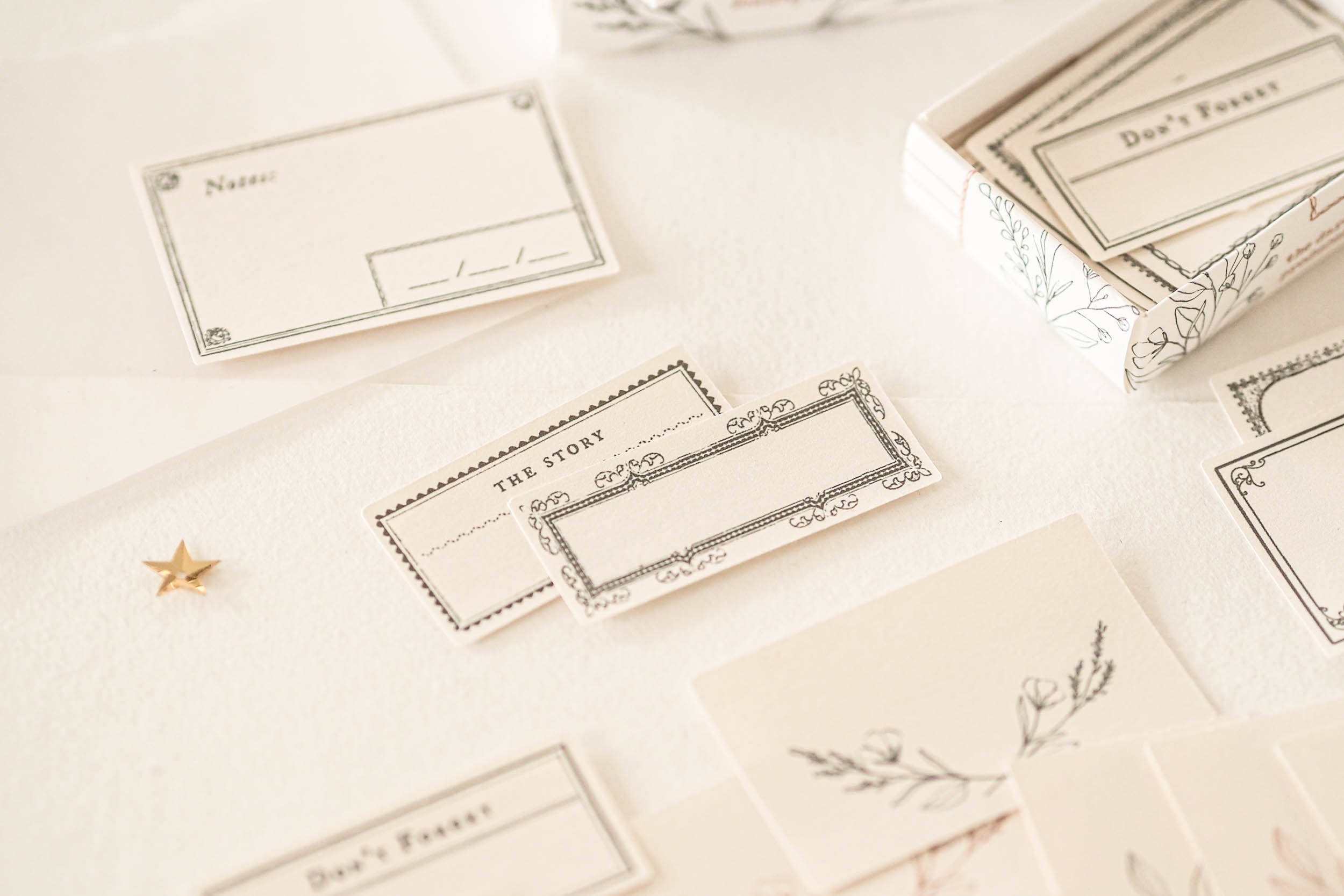 Blinks of Life - Classic Label Box Vol. II - Brown/Ivory Black