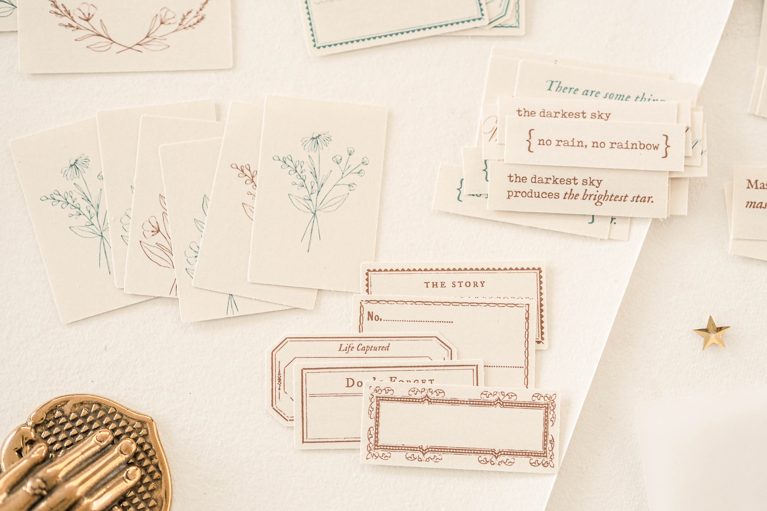 Blinks of Life - Classic Label Box Vol. II - Brown/French Blue