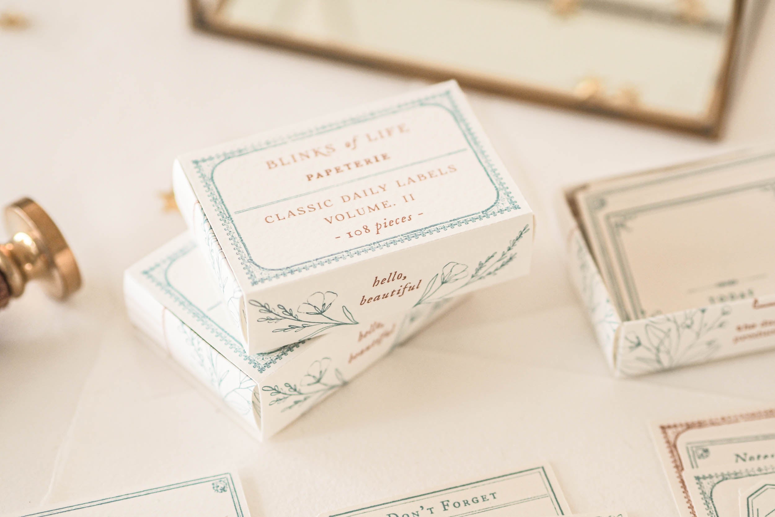 Blinks of Life - Classic Label Box Vol. II - Brown/French Blue