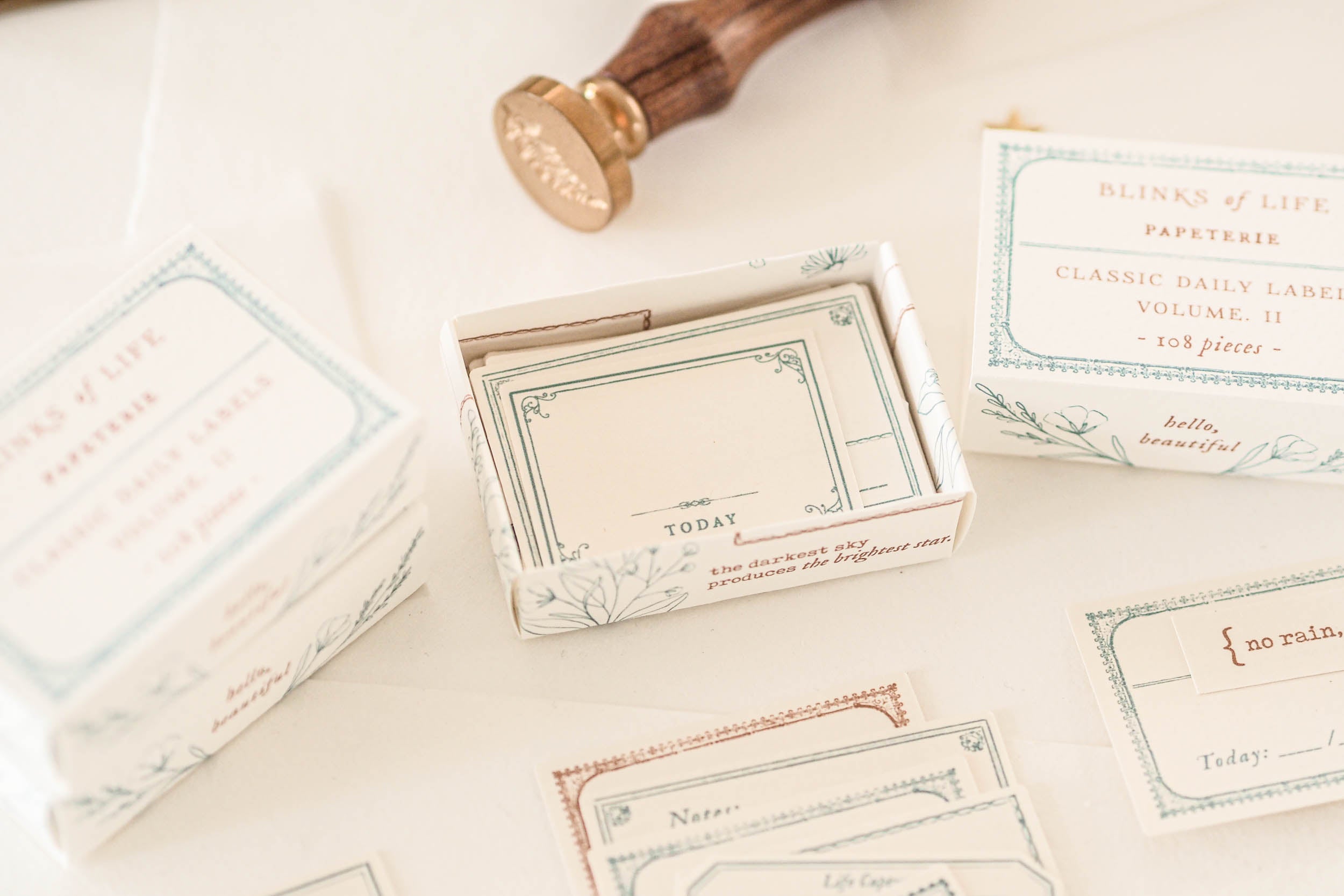 Blinks of Life - Classic Label Box Vol. II - Brown/French Blue