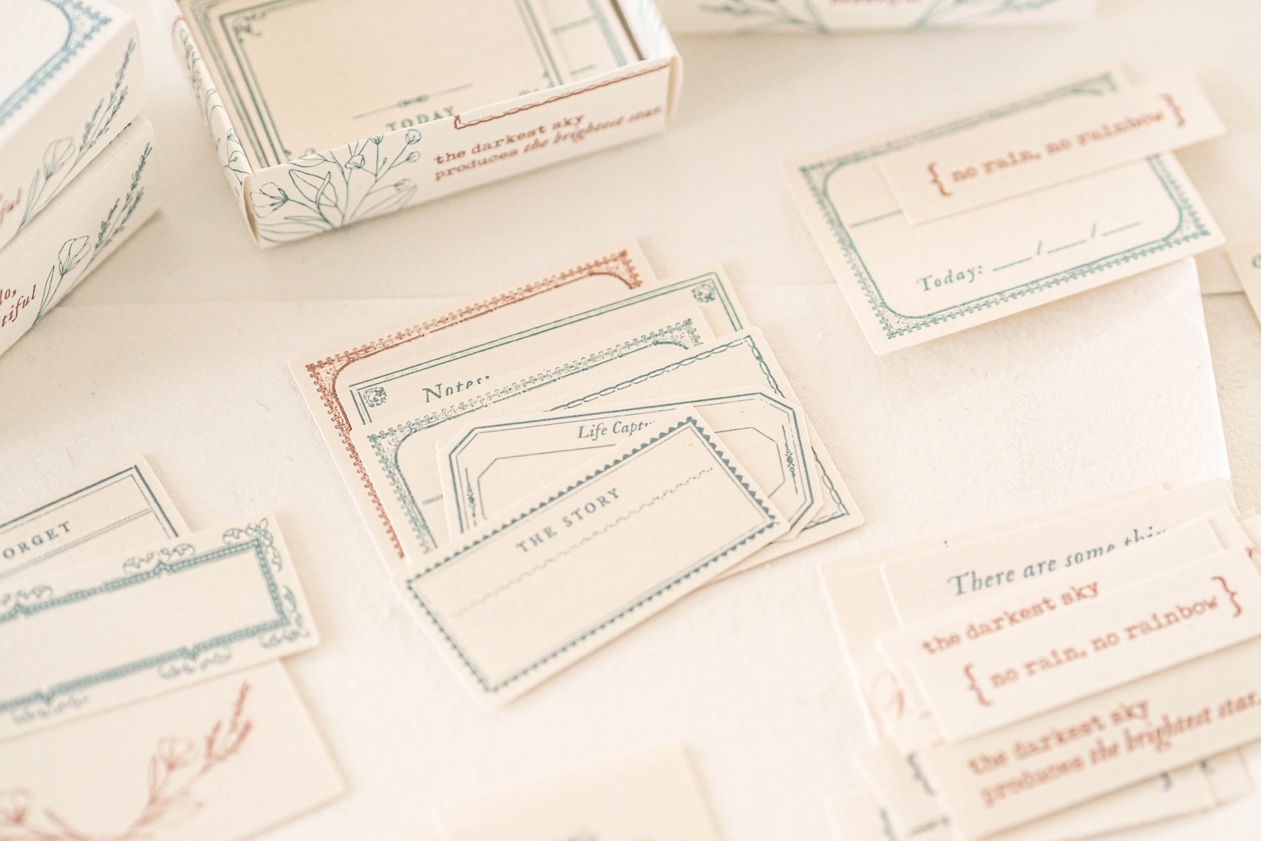 Blinks of Life - Classic Label Box Vol. II - Brown/French Blue