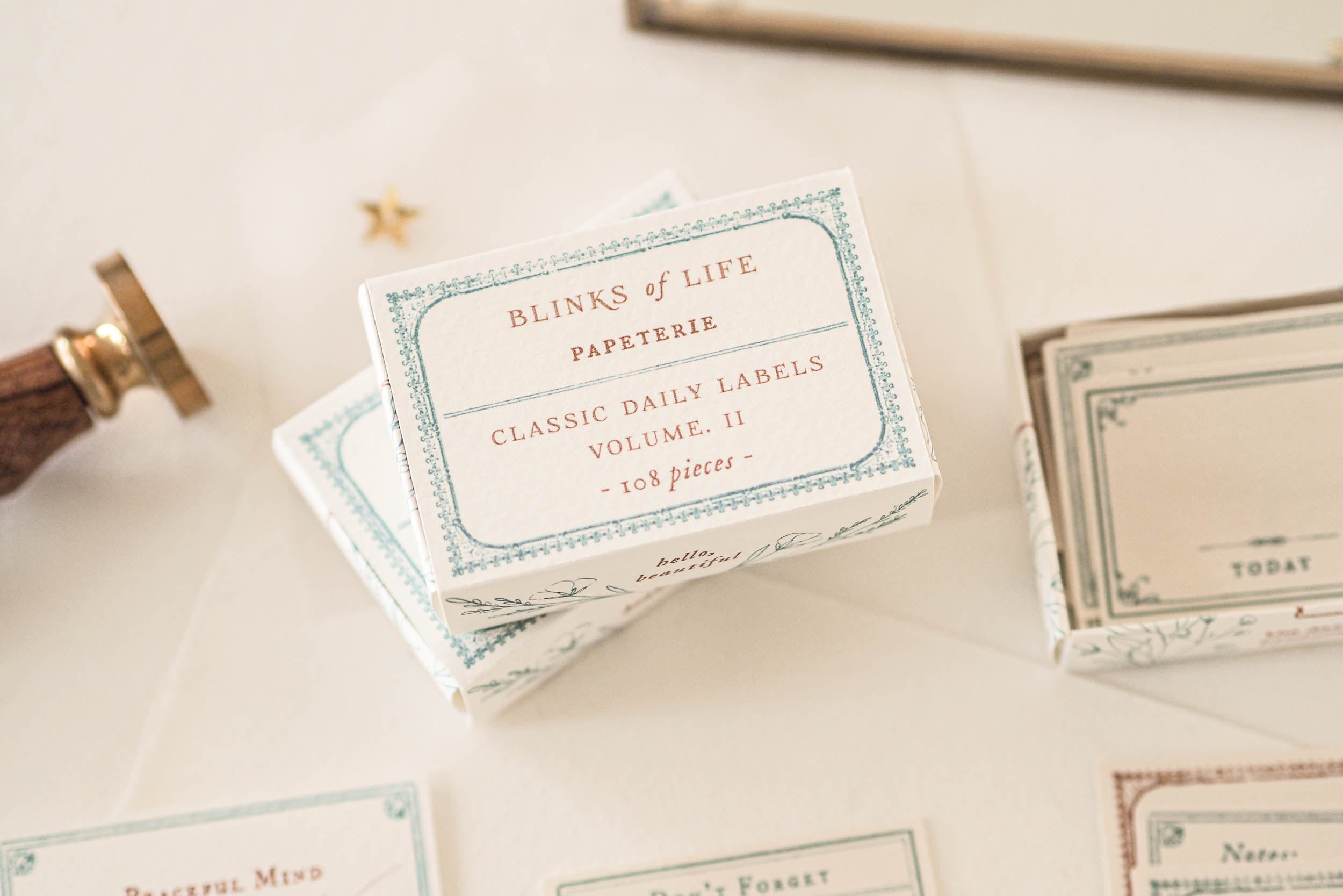 Blinks of Life - Classic Label Box Vol. II - Brown/French Blue