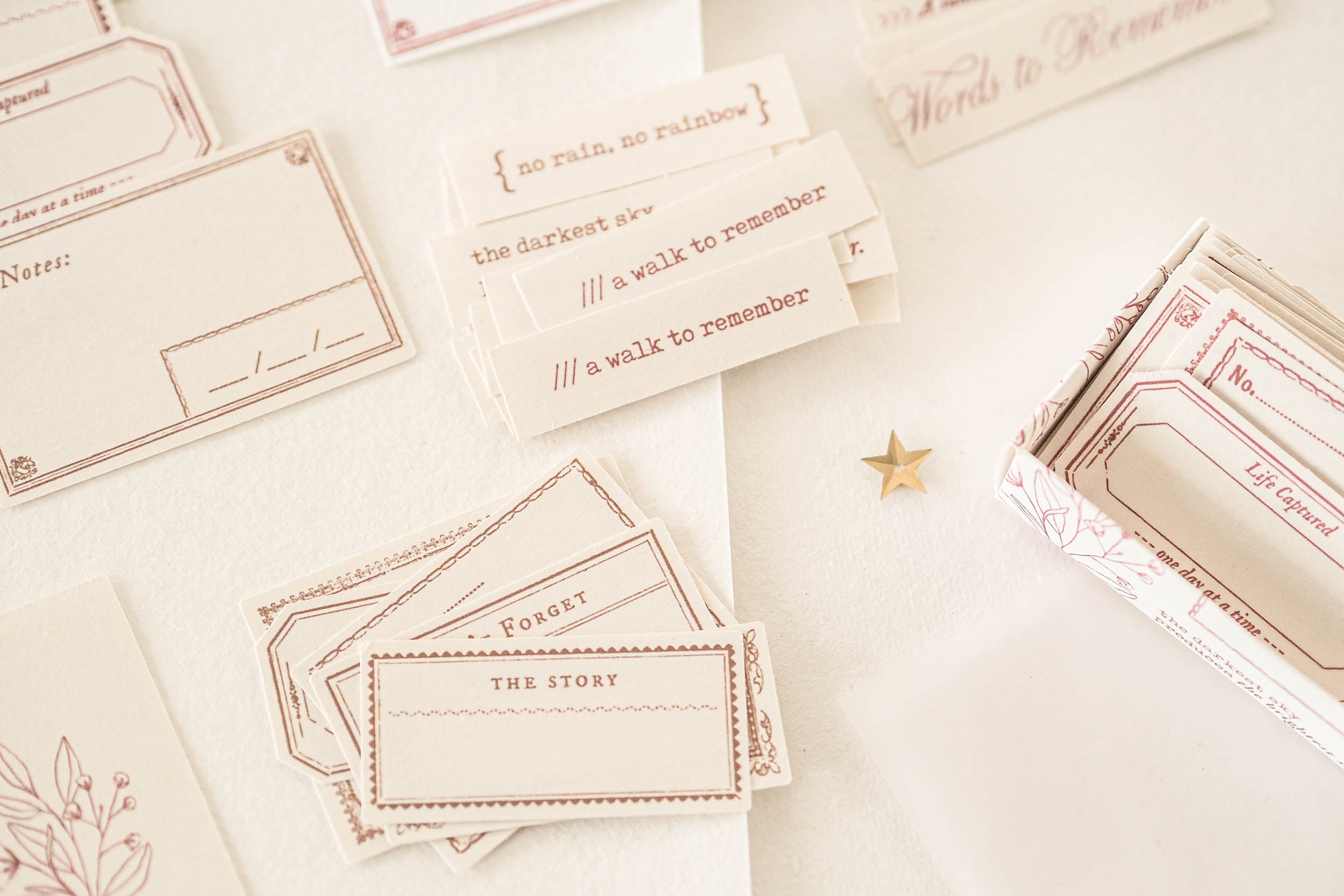 Blinks of Life - Classic Label Box Vol. II - Brown/Vintage Red