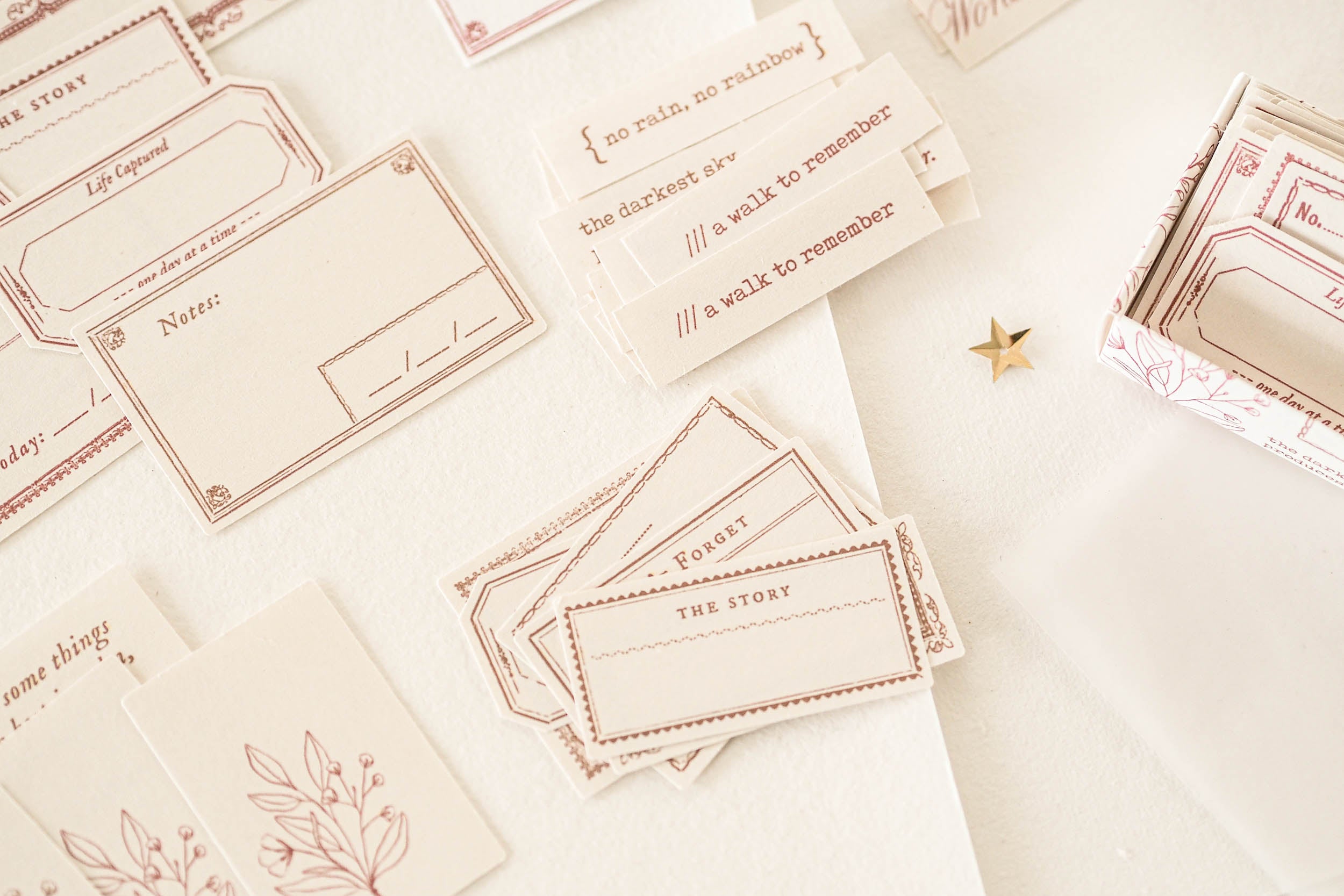 Blinks of Life - Classic Label Box Vol. II - Brown/Vintage Red